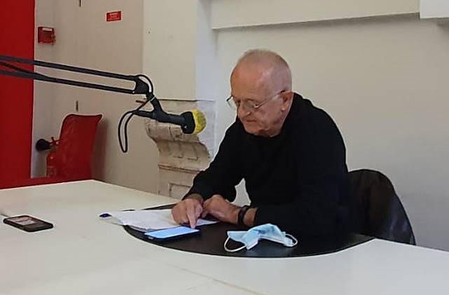 JPE_ounousvivronsdemainappli.jpg (23 KB)